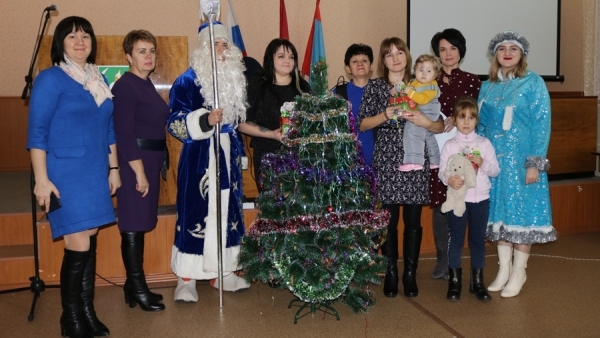 Детям-сиротам из Комаричского района Брянщины вручили ключи от квартир