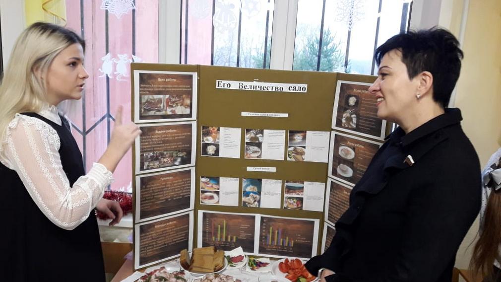 Депутат госдумы Валентина Миронова посетила конкурс «Под алыми парусами»