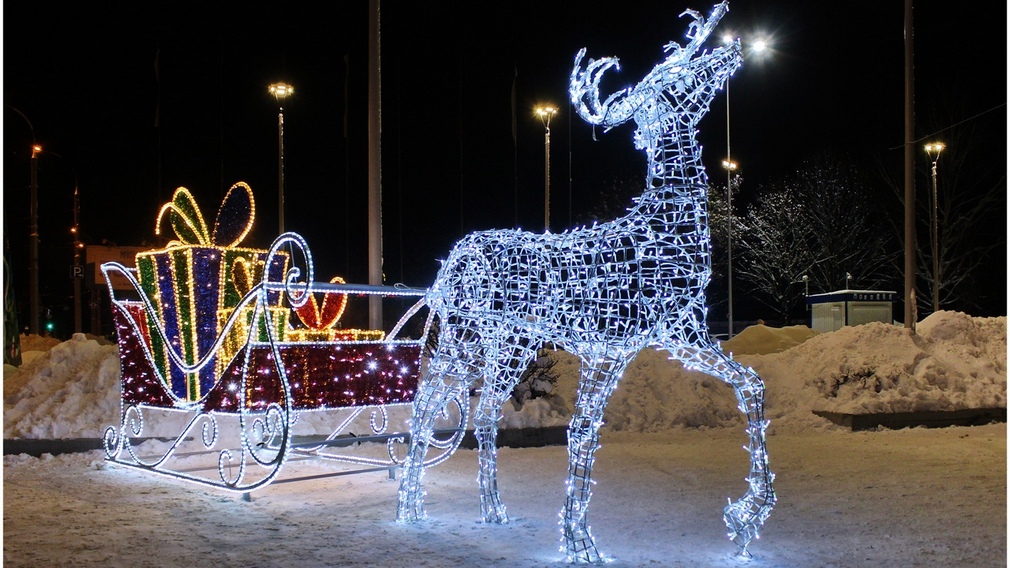 Брянск начали украшать к Новому году
