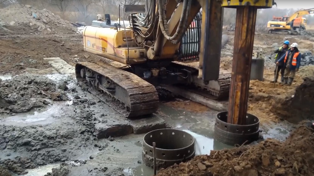 На  брянском Литейном мосту ведется реконструкция