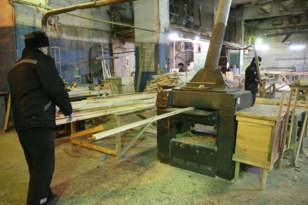 Представители общественности и прокуратуры оценили трудозанятость осужденных в исправительных учреждениях области