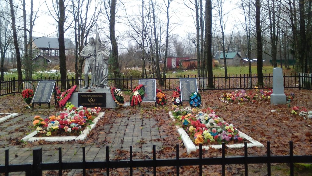 Ленинградские поисковики попросили брянцев разыскать родственников погибших бойцов