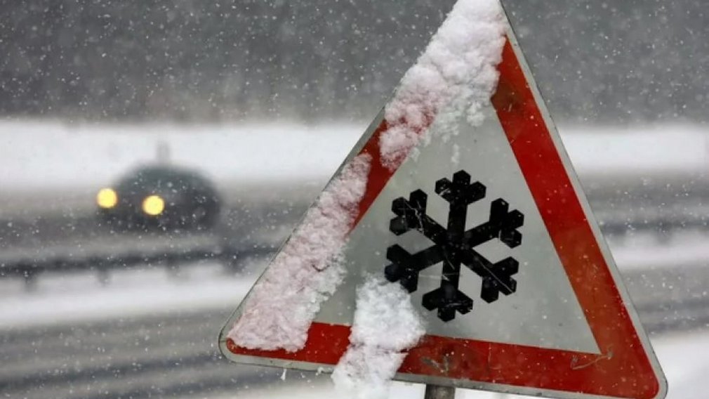 На Брянщине более 100 единиц спецтехники готовы к борьбе со снегопадом