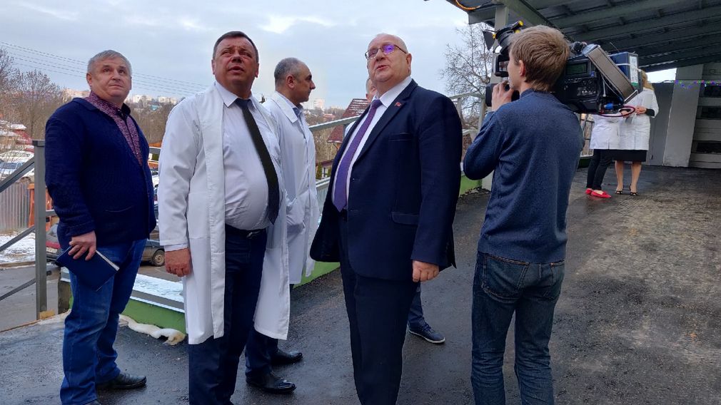 Замгубернатора Владимир Оборотов побывал с проверкой качества выполненного капремонта в брянском кардиодиспансере