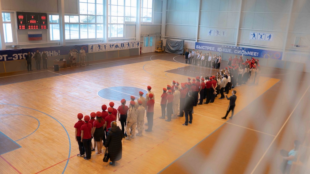 В брянском Сураже 76 школьников посвятили в ряды юнармейцев