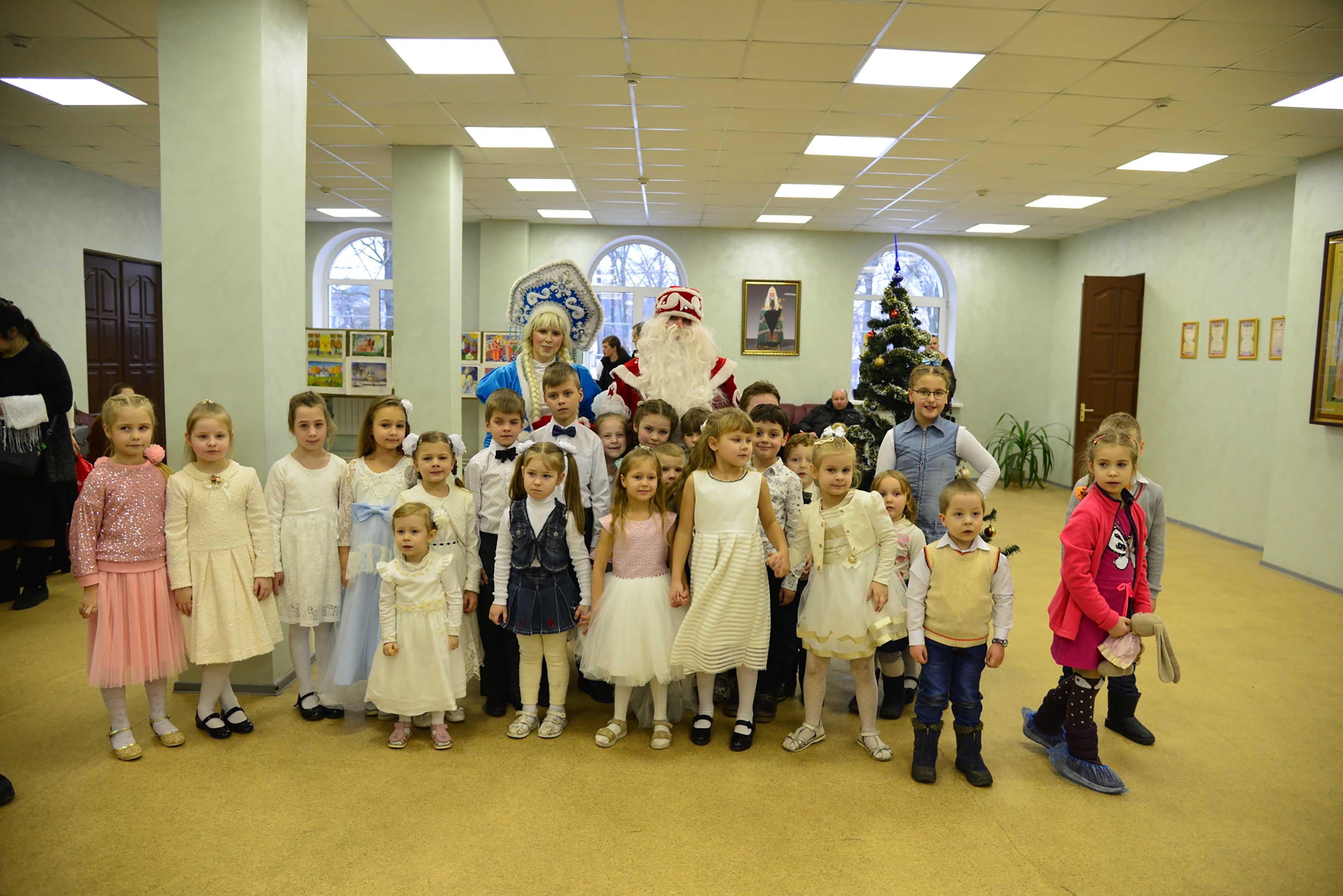 Учащиеся карачевской детской школы искусств приняли участие в фестивале «Рождественская звезда»