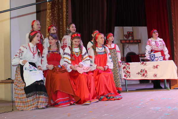 Более  200  участников собрал «Весёлый карагод» в Комаричском районе  Брянщины