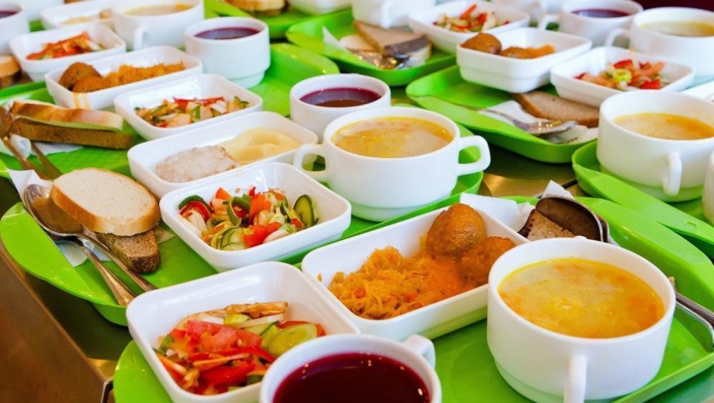 Начальная школа на Брянщине будет обеспечена бесплатным горячим питанием