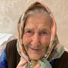 Владимир Путин и губернатор Брянской области Александр Богомаз поздравили  жительницу Карачевского района с 95- летием.