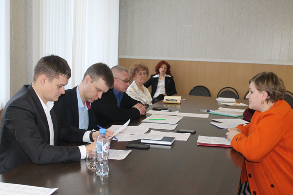 Депутат Брянской областной Думы Роман Мимонов провел личный прием жителей Карачевского района