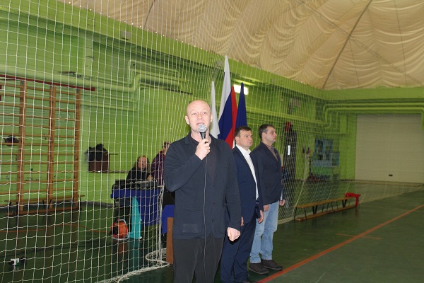 В брянском Стародубе проходит новогодний турнир по мини-футболу