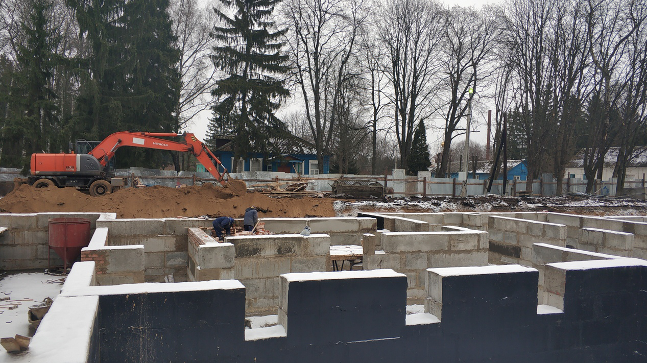 Строительство новой поликлиники продолжается в г. Стародубе Брянской области