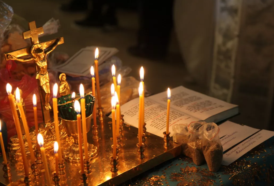 Во Вселенскую родительскую субботу во всех храмах Карачевского района будет совершаться особое поминовение усопших