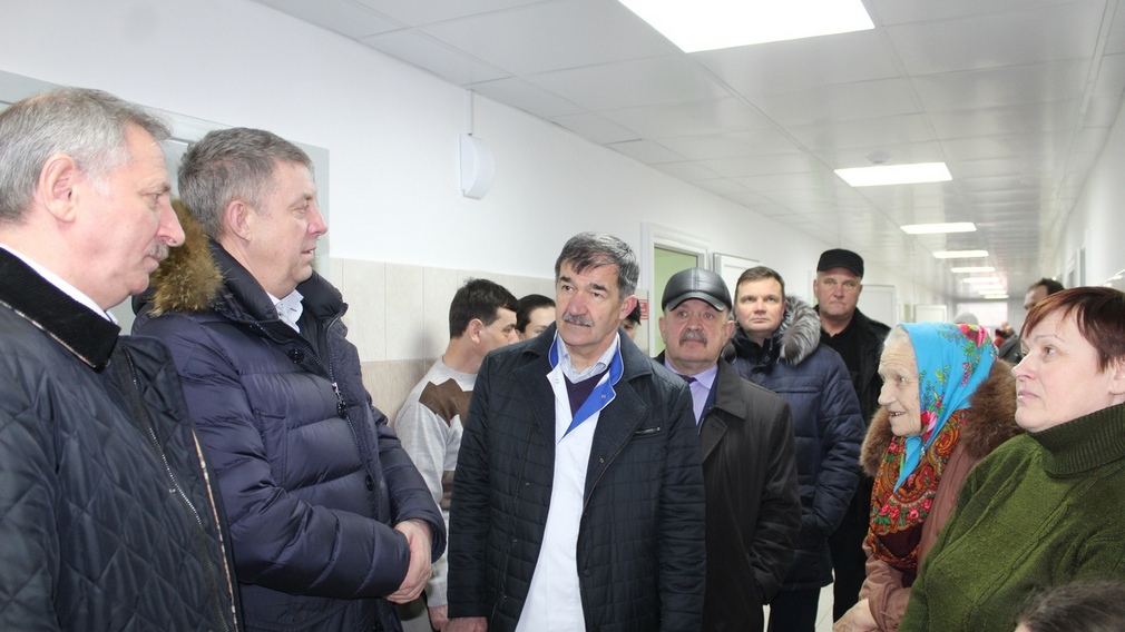 Александр Богомаз проинспектировал новую поликлинику  Стародубской ЦРБ