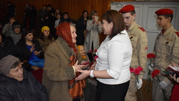 Юбилейные медали в честь 75-летия Победы получили 13 ветеранов брянской Клетни