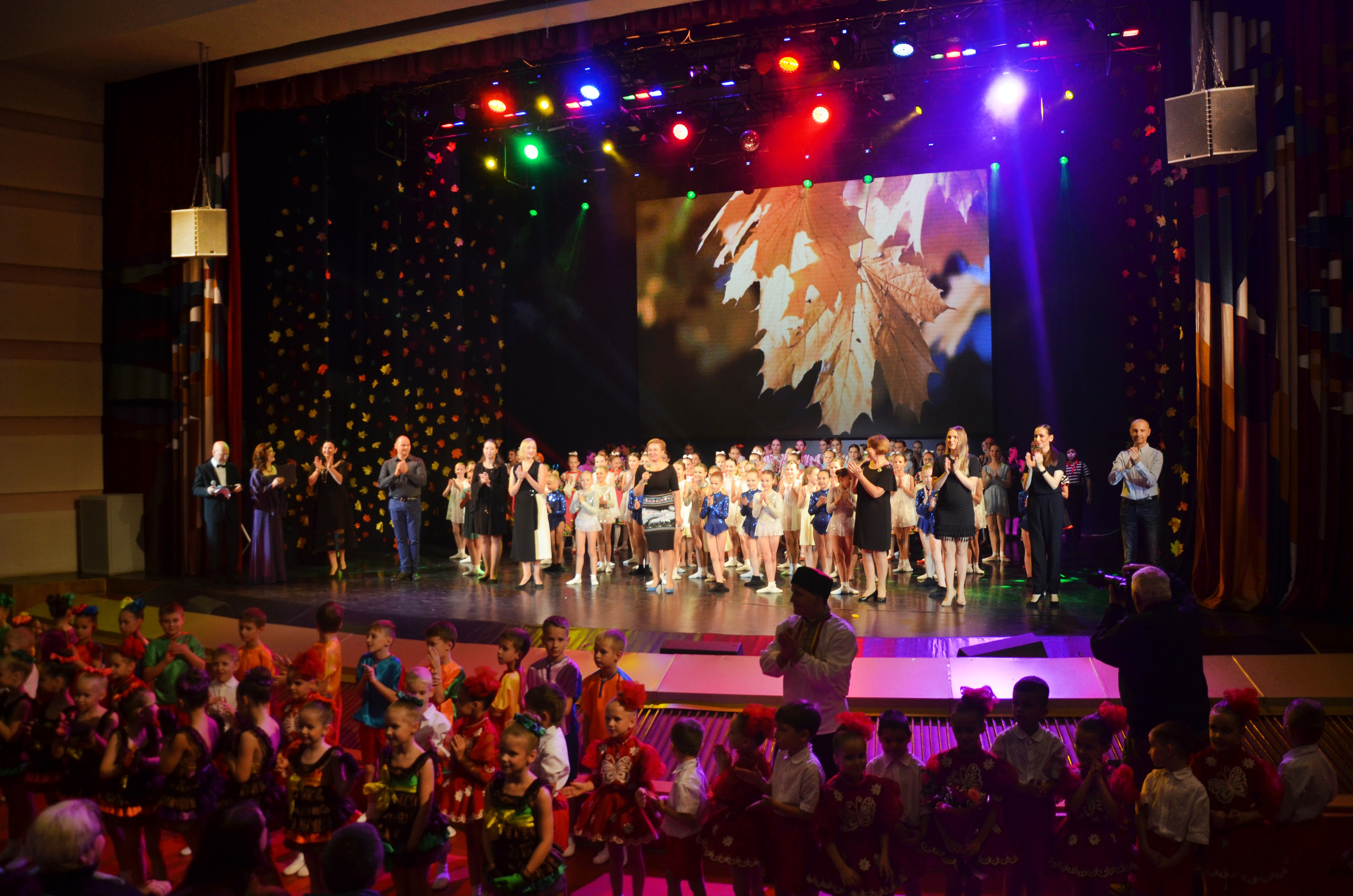 Брянский ансамбль танца «Юность» получил звание «Заслуженный коллектив народного творчества Российской Федерации»