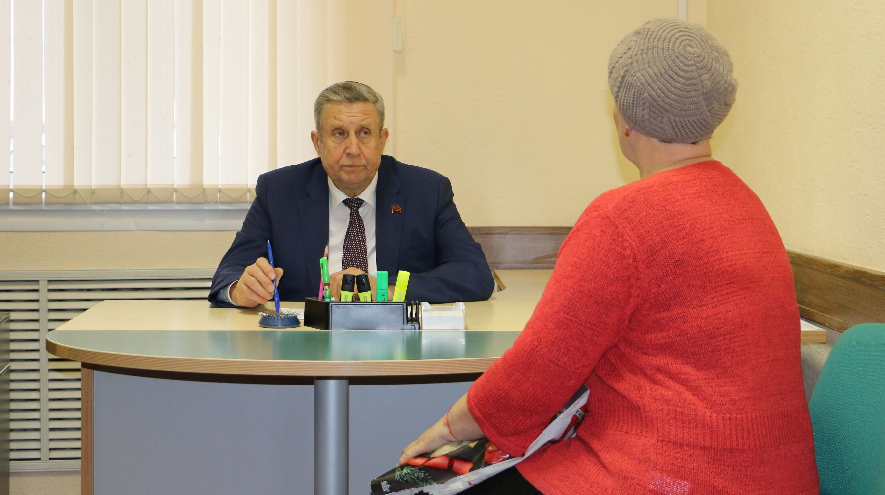 Владимир Попков провел личный прием жителей Брянской области