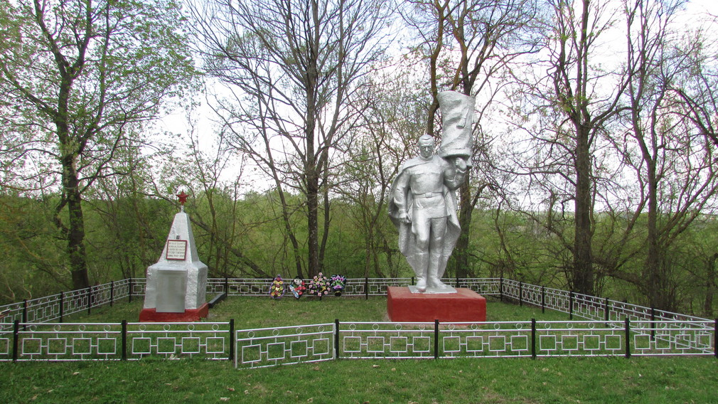 В брасовских селах благоустроят братские могилы