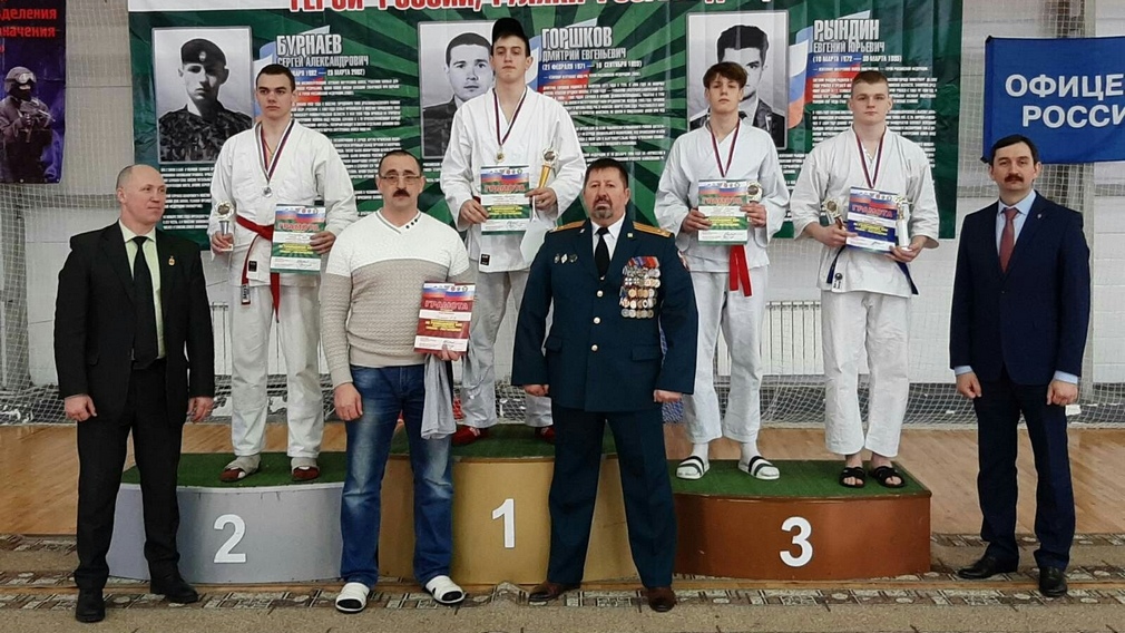 Брянские спортсмены завоевали серебро и бронзу на турнире по рукопашному бою в Туле