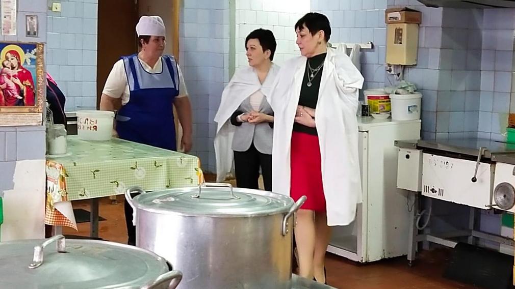 С сентября 2020 года учащихся начальных классов Брянщины обеспечат бесплатным питанием