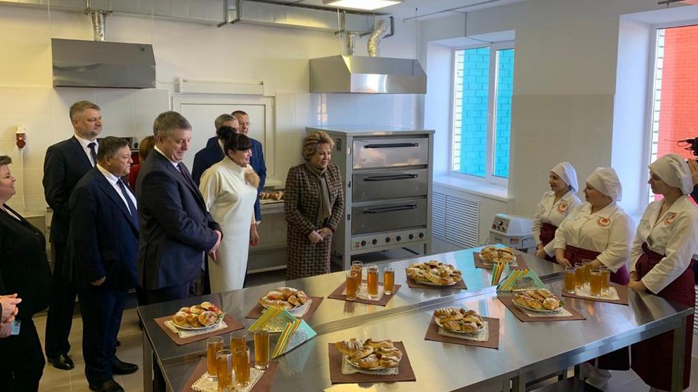 Валентина Матвиенко участвовала в открытии нового брянского детского сада на 200 мест