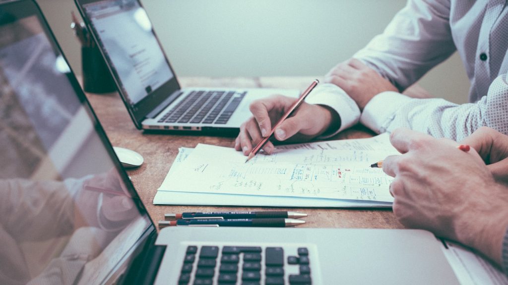 На бизнес-форуме брянцев научат продавать товары в другие страны «за три клика»