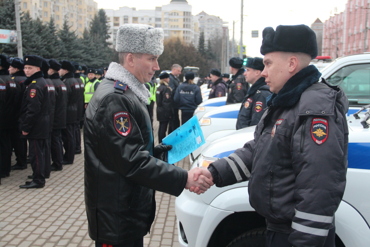 В Брянске  торжественно вручили новую спецтехнику    инспекторам ДПС