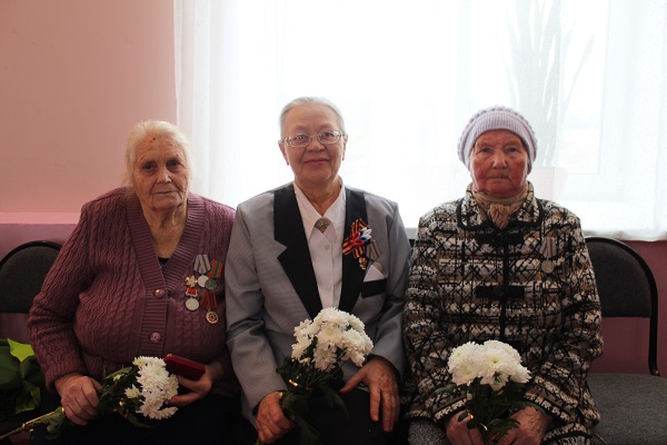 Памятные медали в честь 75-летия Великой Победы вручили в Брянской области