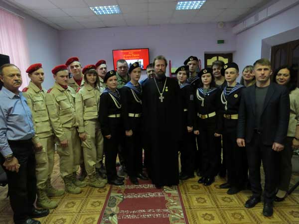 Благочинный Карачевского церковного округа принял участие в памятном мероприятии, посвященном подвигу 6-ой роты 104 гвардейского полка в Аргунском ущелье