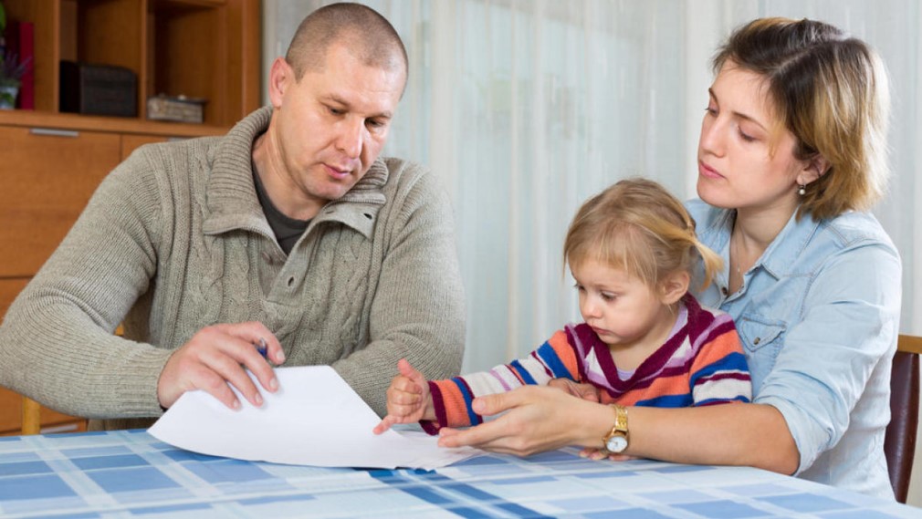 На Брянщине увеличили выплату малоимущим семьям по соцконтракту