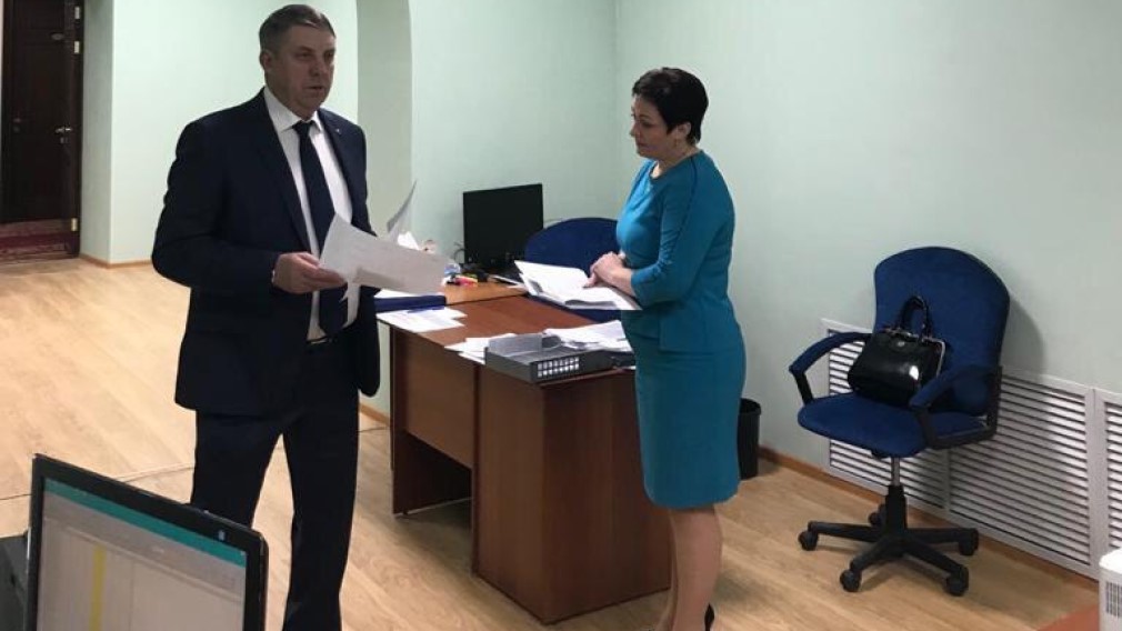 Александр Богомаз побывал в ситуационном центре оперштаба по борьбе с коронавирусом