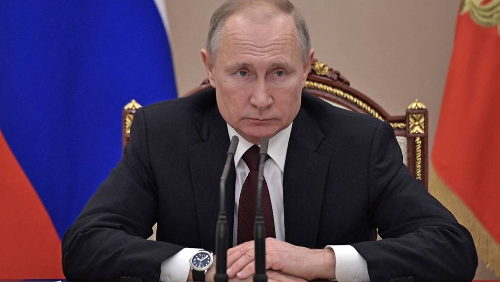 Владимир Путин объявил выходными днями с 28 марта по 5 апреля