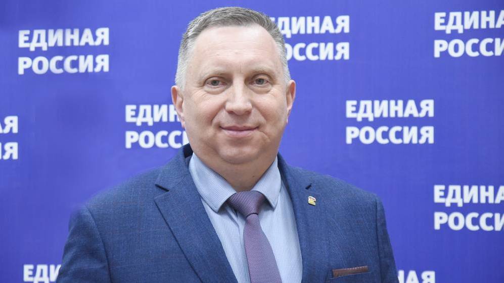 «Единая Россия» совместно с ОНФ открыли первый волонтёрский центр помощи в связи с коронавирусом