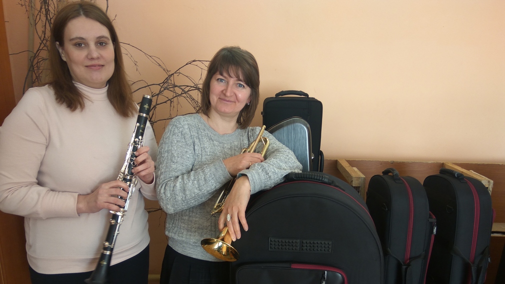 Двум брянским школам искусств вручили новые духовые инструменты