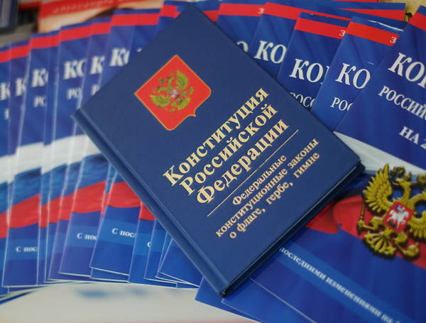 Изменения в Конституцию РФ  обяжут  власть развивать и поддерживать добровольчество.
