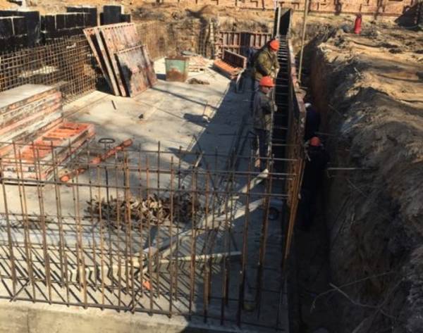 В Новозыбкове идет активное строительство Дворца спорта