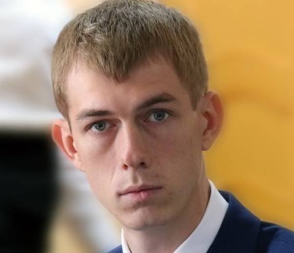 Поправки в Конституцию поддержал молодой брянский депутат Сергей Сенин