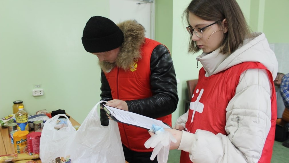 Самоизолированным брянским пенсионерам не стоит впускать псевдоволонтеров без вызова