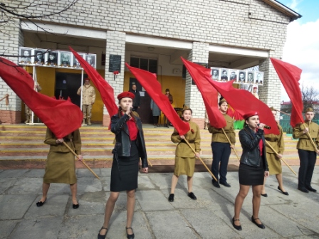 В преддверии Юбилея Великой Победы в дятьковской школе Брянской области открыта Аллея Славы учителям-фронтовикам