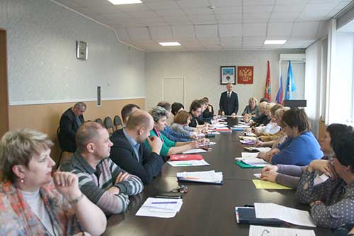 Должно  быть  межведомственное  взаимодействие