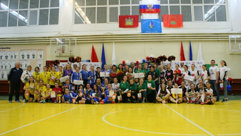 В Брянске прошел  турнир по мини-футболу, посвященный Международному женскому дню