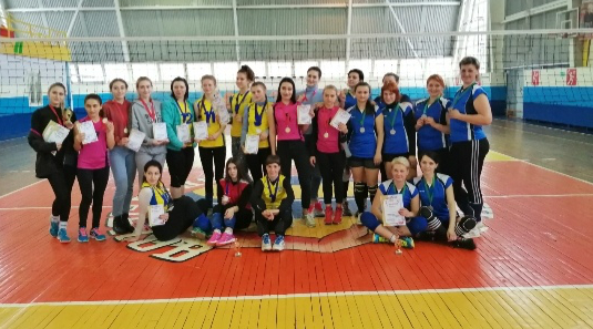 В канун 8 Марта в брянском Новозыбкове провели  турнир по волейболу