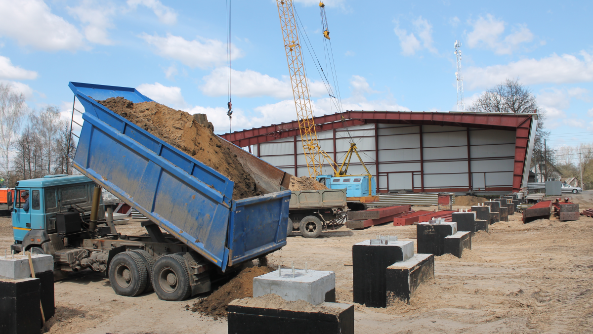 В Стародубе полным ходом идет строительство Ледового дворца