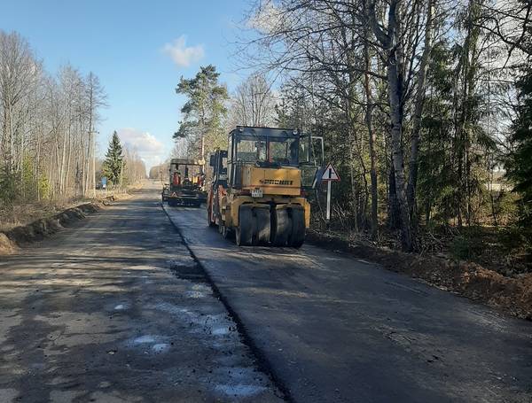 В Клетне дорожники приступили к ремонту двух автодорог
