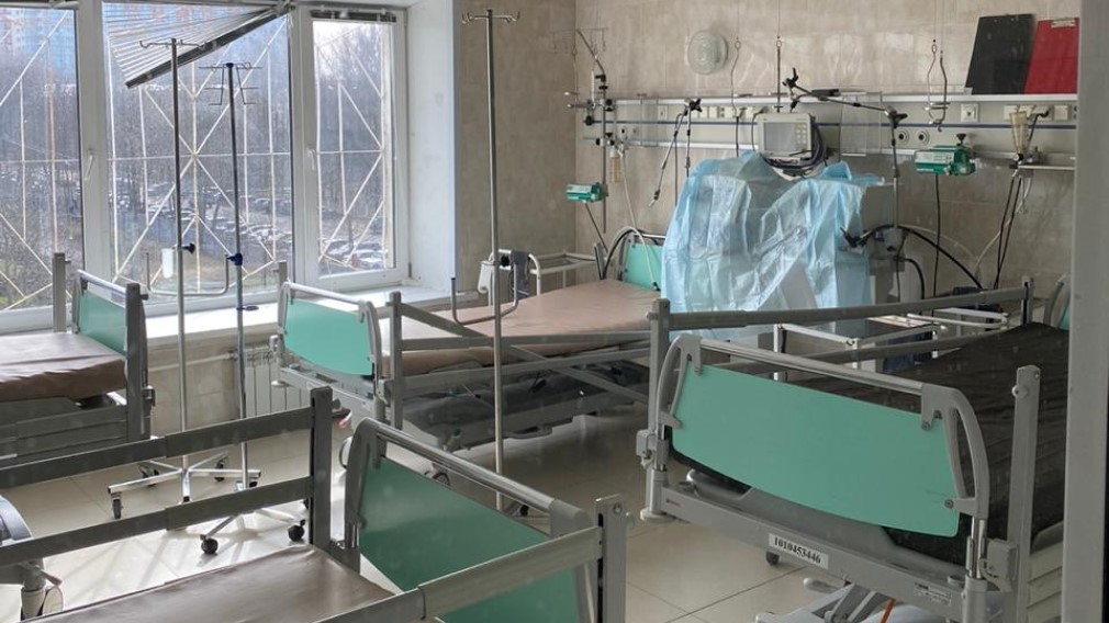 Александр Богомаз увидел специальные палаты для тяжелобольных коронавирусом