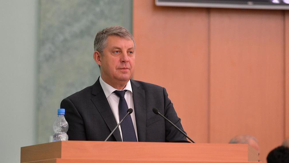 Александр Богомаз поздравил брянских работников скорой медицинской помощи с профессиональным праздником