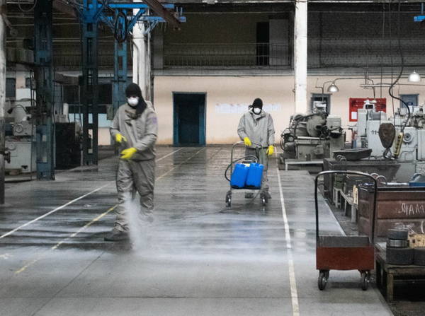 На Брянщине проводят дезинфекцию из-за коронавируса на крупных предприятиях