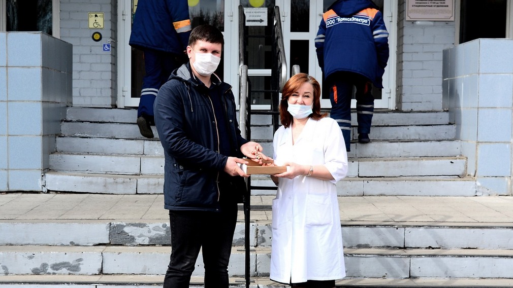 Брянские добровольцы завода «Кремний ЭЛ» бесплатно изготовили комплектующие для ИВЛ