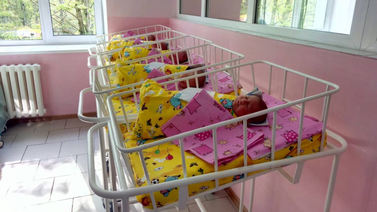 В Брянске женщина с коронавирусом родила здорового малыша