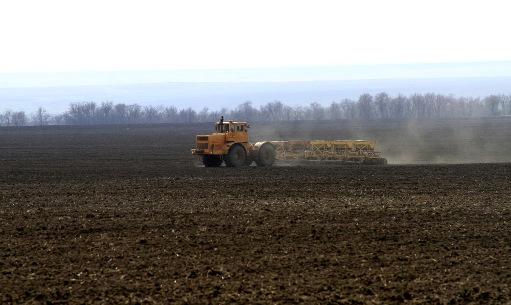 В Карачевском районе весенние полевые работы  идут по плану